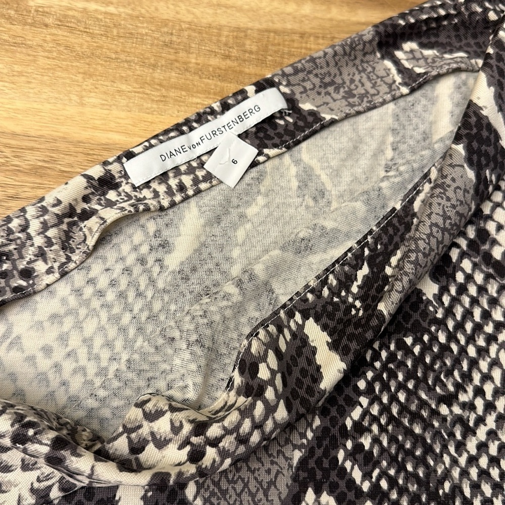 Diane Von Furstenberg Python One Shoulder Dress - image 7